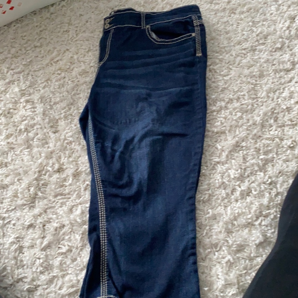Women’s Maurice’s denim Jean capris 22